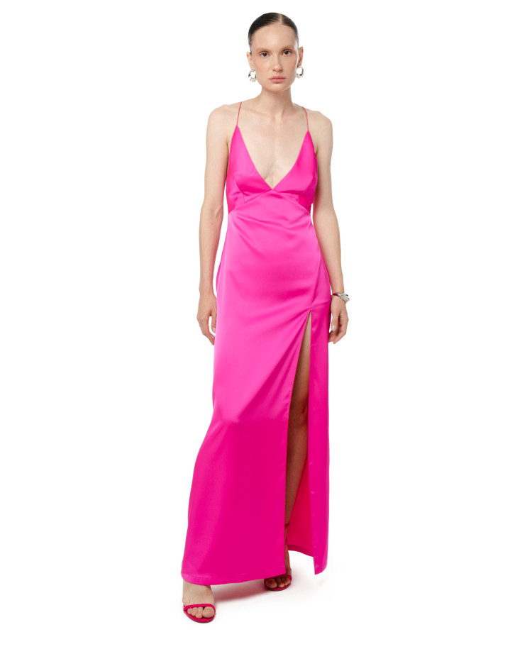 Long dress with a high cut